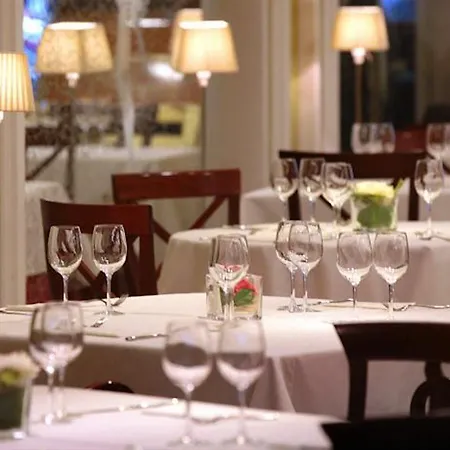 Aparthotel Apartaments-hotel Hispanos 7 Suiza 4*
