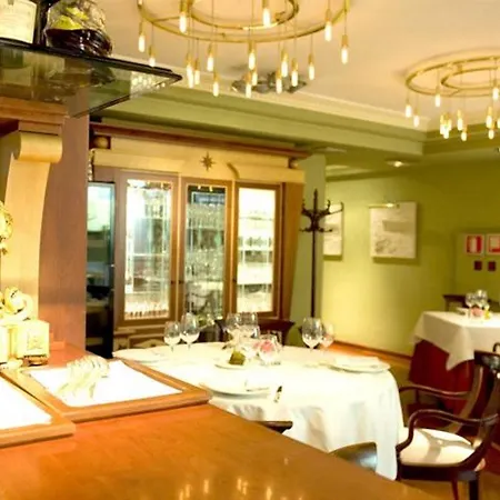 Aparthotel Apartaments-hotel Hispanos 7 Suiza 4*