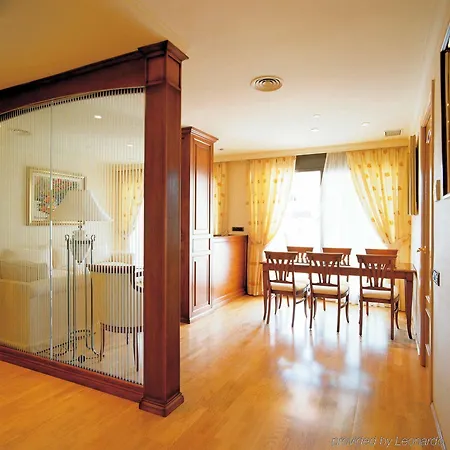 Apartaments-hotel Hispanos 7 Suiza Aparthotel 4*