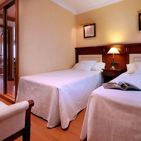Aparthotel Apartaments-hotel Hispanos 7 Suiza 4*