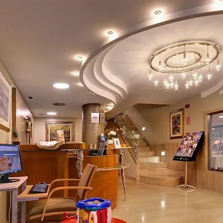Apartaments-hotel Hispanos 7 Suiza Βαρκελώνη